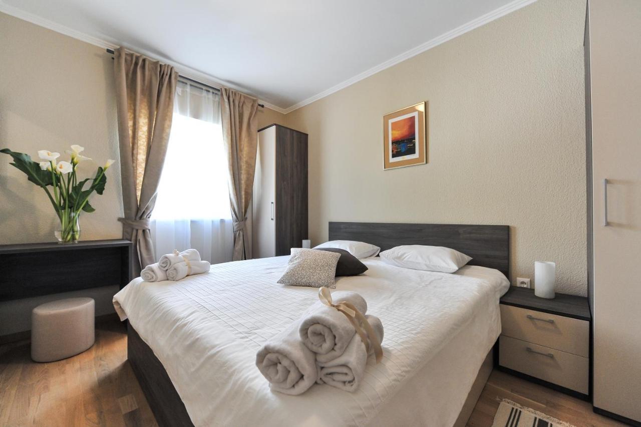 Apartmani Peric 1 Meka Draga Obrovac Exteriör bild