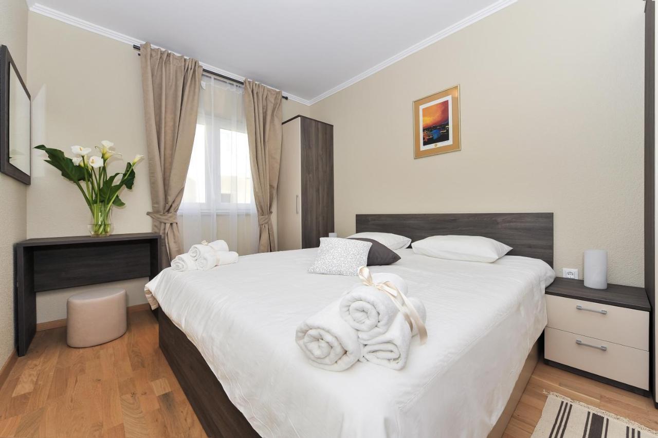 Apartmani Peric 1 Meka Draga Obrovac Exteriör bild