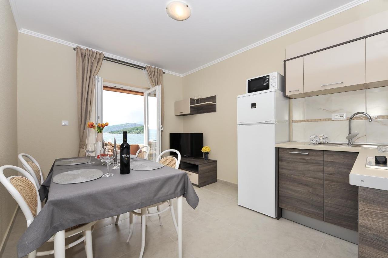 Apartmani Peric 1 Meka Draga Obrovac Exteriör bild